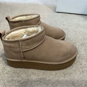 UGG classic mini platform boots